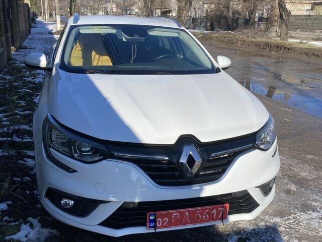 Белый Рено Меган, объемом двигателя 1.5 л и пробегом 140 тыс. км за 15000 $, фото 1 на Automoto.ua