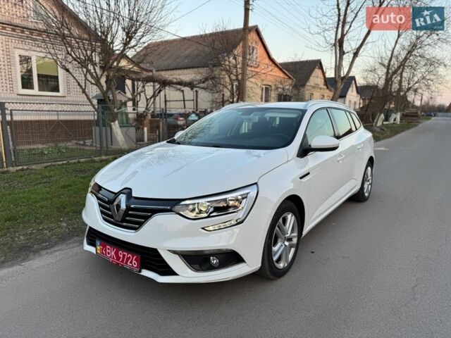 Белый Рено Меган, объемом двигателя 1.5 л и пробегом 203 тыс. км за 14300 $, фото 1 на Automoto.ua