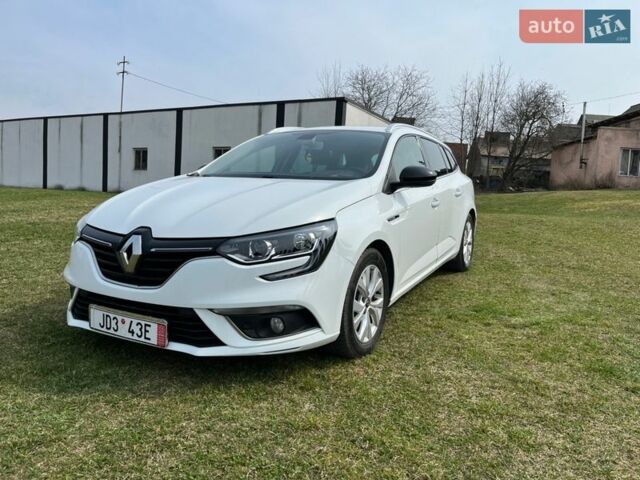 Белый Рено Меган, объемом двигателя 1.5 л и пробегом 252 тыс. км за 12800 $, фото 1 на Automoto.ua