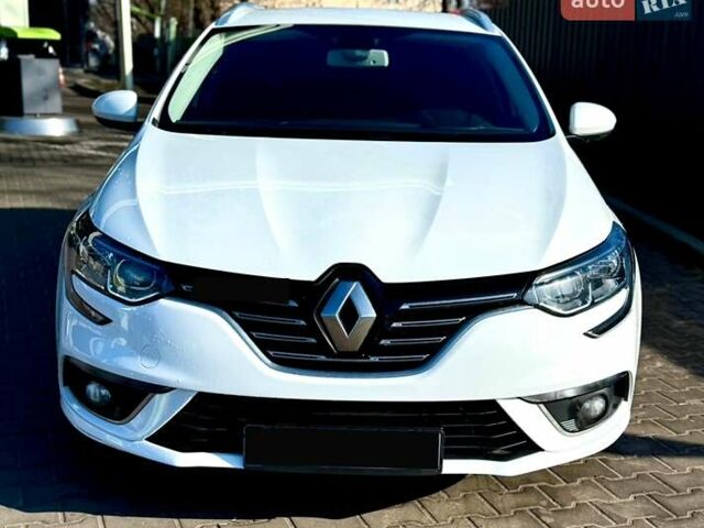 Белый Рено Меган, объемом двигателя 1.46 л и пробегом 225 тыс. км за 12950 $, фото 1 на Automoto.ua