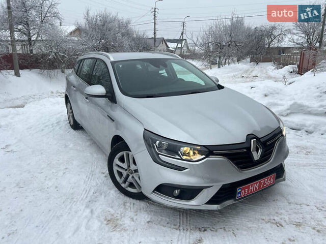 Белый Рено Меган, объемом двигателя 1.46 л и пробегом 280 тыс. км за 13850 $, фото 1 на Automoto.ua