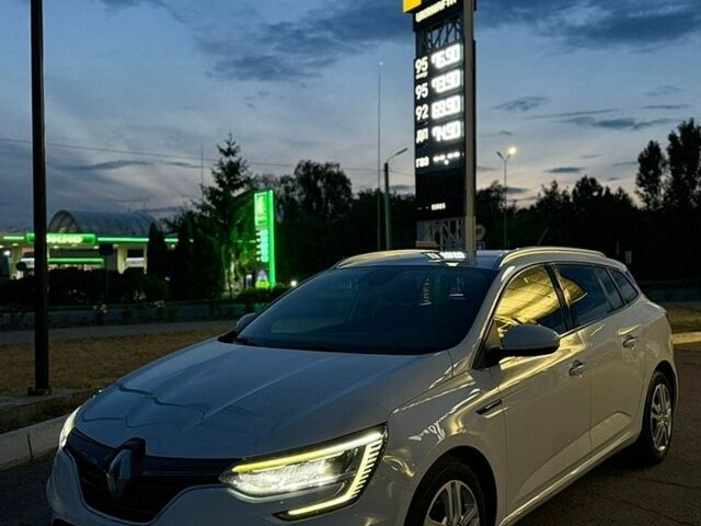 Білий Рено Меган, об'ємом двигуна 1.46 л та пробігом 185 тис. км за 13900 $, фото 1 на Automoto.ua