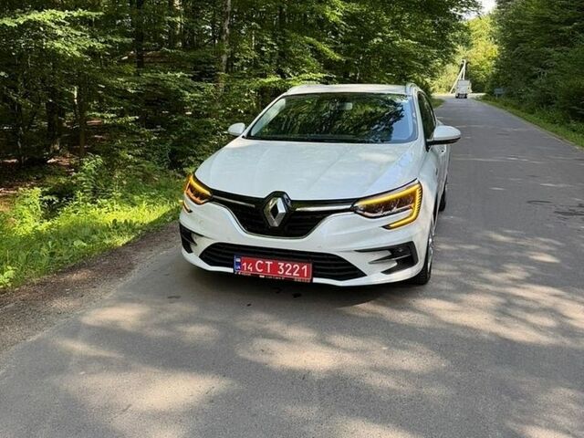 Белый Рено Меган, объемом двигателя 1.49 л и пробегом 105 тыс. км за 15999 $, фото 1 на Automoto.ua