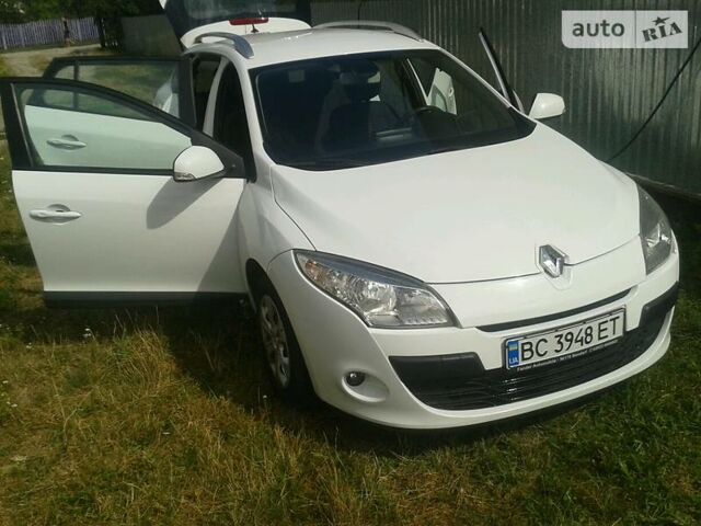 Білий Рено Меган, об'ємом двигуна 1.5 л та пробігом 205 тис. км за 7100 $, фото 1 на Automoto.ua