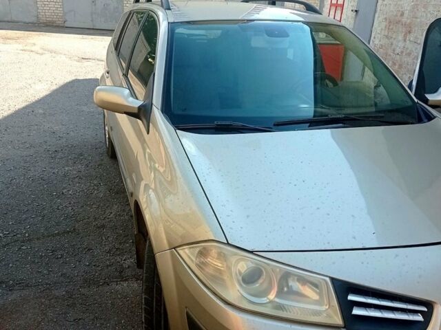Бежевый Рено Меган, объемом двигателя 1.6 л и пробегом 206 тыс. км за 4300 $, фото 1 на Automoto.ua