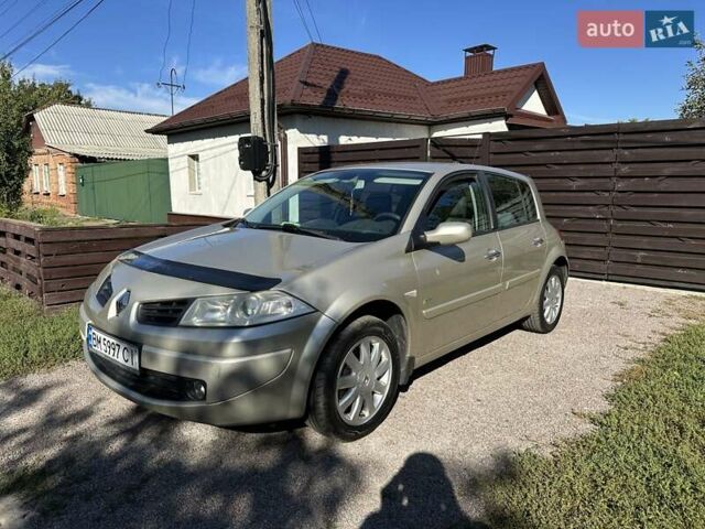 Бежевый Рено Меган, объемом двигателя 1.6 л и пробегом 196 тыс. км за 6500 $, фото 1 на Automoto.ua