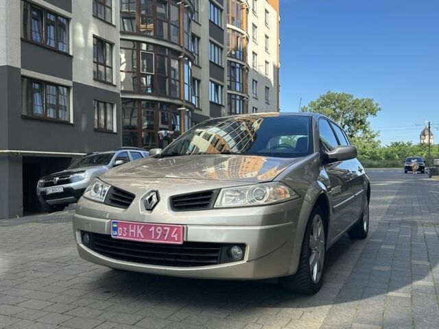 Бежевый Рено Меган, объемом двигателя 1.6 л и пробегом 215 тыс. км за 6500 $, фото 1 на Automoto.ua