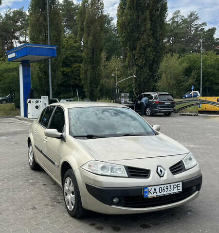 Бежевый Рено Меган, объемом двигателя 1.6 л и пробегом 248 тыс. км за 3800 $, фото 1 на Automoto.ua