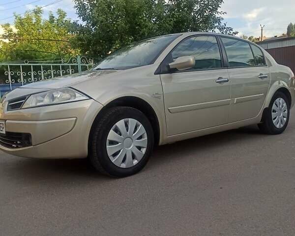 Бежевий Рено Меган, об'ємом двигуна 2 л та пробігом 214 тис. км за 4500 $, фото 1 на Automoto.ua
