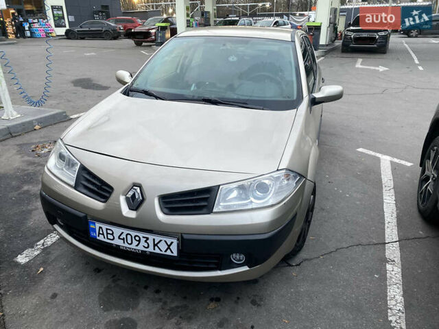 Бежевый Рено Меган, объемом двигателя 1.39 л и пробегом 212 тыс. км за 3900 $, фото 1 на Automoto.ua