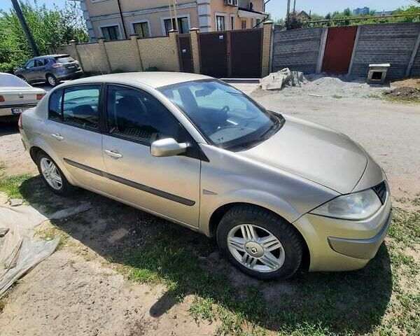 Бежевый Рено Меган, объемом двигателя 1.6 л и пробегом 230 тыс. км за 4700 $, фото 1 на Automoto.ua