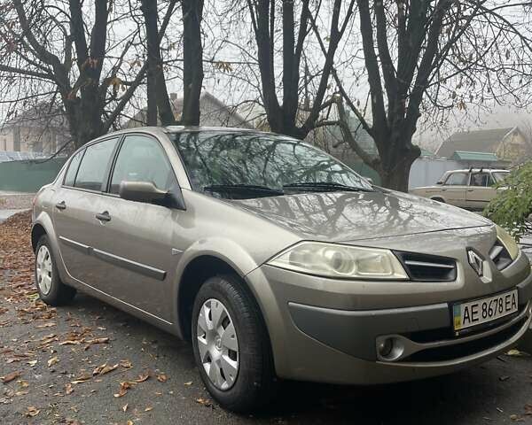 Бежевый Рено Меган, объемом двигателя 1.4 л и пробегом 55 тыс. км за 5800 $, фото 1 на Automoto.ua