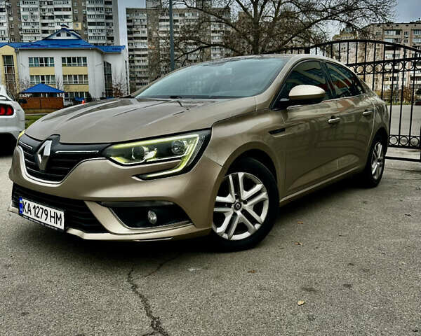 Бежевый Рено Меган, объемом двигателя 1.46 л и пробегом 144 тыс. км за 12500 $, фото 1 на Automoto.ua