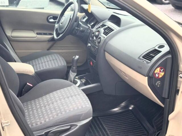 Бежевий Рено Меган, об'ємом двигуна 1.46 л та пробігом 0 тис. км за 4700 $, фото 1 на Automoto.ua