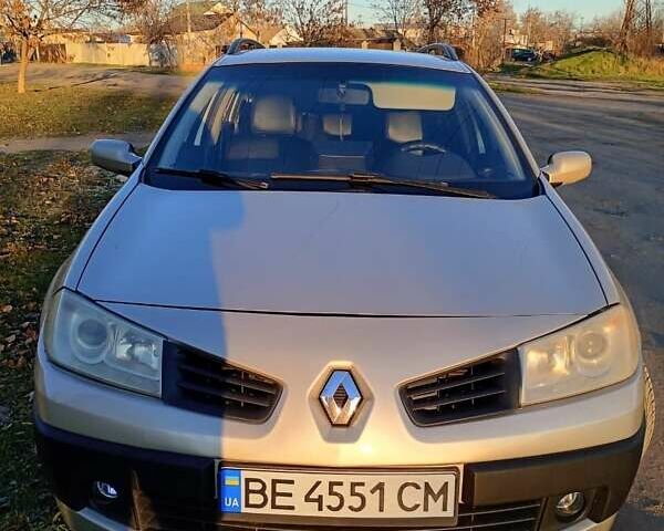 Бежевый Рено Меган, объемом двигателя 1.4 л и пробегом 238 тыс. км за 4700 $, фото 1 на Automoto.ua