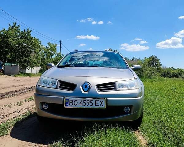 Бежевый Рено Меган, объемом двигателя 1.6 л и пробегом 221 тыс. км за 4800 $, фото 1 на Automoto.ua
