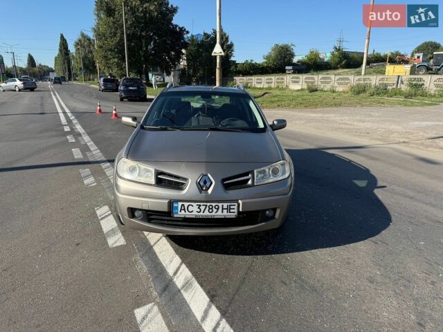Бежевий Рено Меган, об'ємом двигуна 1.6 л та пробігом 242 тис. км за 3100 $, фото 1 на Automoto.ua