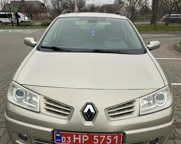 Бежевый Рено Меган, объемом двигателя 1.6 л и пробегом 230 тыс. км за 5650 $, фото 1 на Automoto.ua