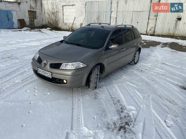 Бежевий Рено Меган, об'ємом двигуна 1.6 л та пробігом 220 тис. км за 4850 $, фото 1 на Automoto.ua