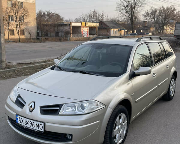 Бежевый Рено Меган, объемом двигателя 1.6 л и пробегом 289 тыс. км за 4500 $, фото 1 на Automoto.ua