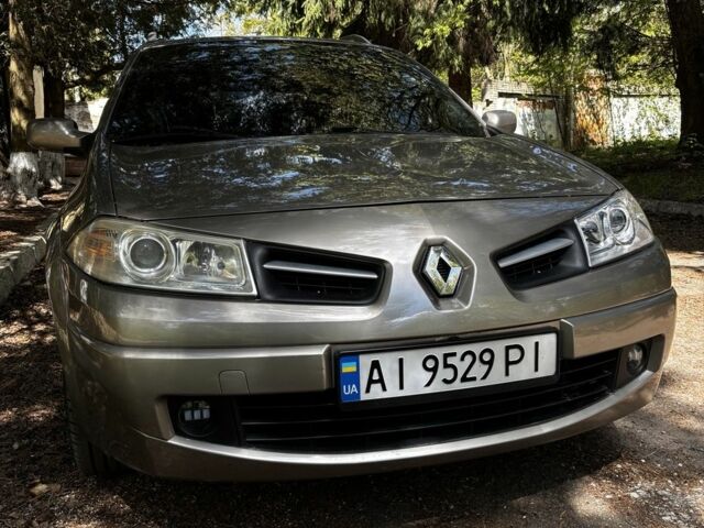 Бежевый Рено Меган, объемом двигателя 1.6 л и пробегом 250 тыс. км за 4500 $, фото 1 на Automoto.ua