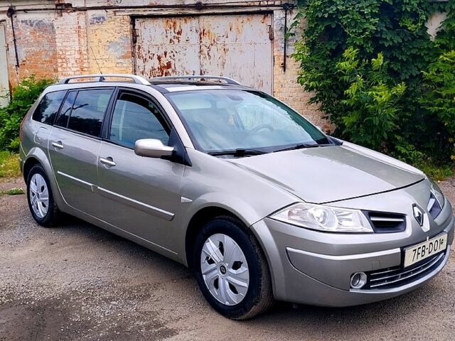Бежевый Рено Меган, объемом двигателя 1.6 л и пробегом 250 тыс. км за 5200 $, фото 1 на Automoto.ua