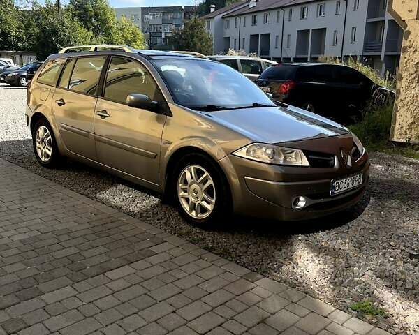 Бежевый Рено Меган, объемом двигателя 1.9 л и пробегом 240 тыс. км за 6000 $, фото 1 на Automoto.ua