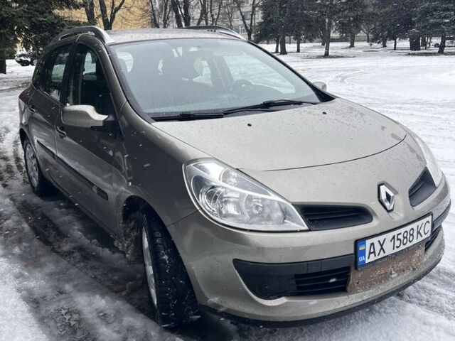 Бежевый Рено Меган, объемом двигателя 1.5 л и пробегом 212 тыс. км за 5368 $, фото 1 на Automoto.ua