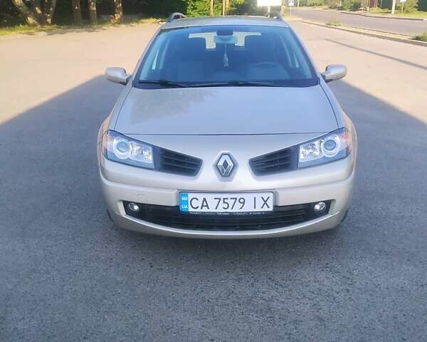 Бежевый Рено Меган, объемом двигателя 1.6 л и пробегом 220 тыс. км за 6000 $, фото 1 на Automoto.ua