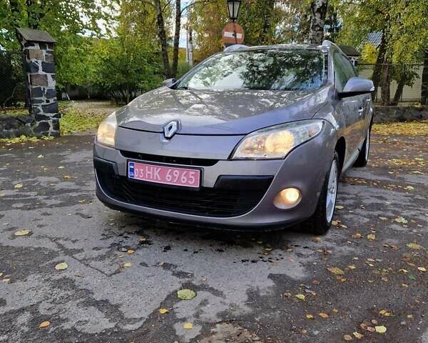 Бежевый Рено Меган, объемом двигателя 1.6 л и пробегом 255 тыс. км за 6599 $, фото 1 на Automoto.ua