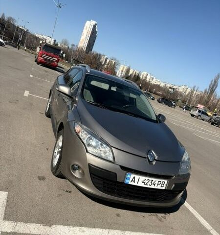 Бежевый Рено Меган, объемом двигателя 1.46 л и пробегом 350 тыс. км за 6100 $, фото 1 на Automoto.ua