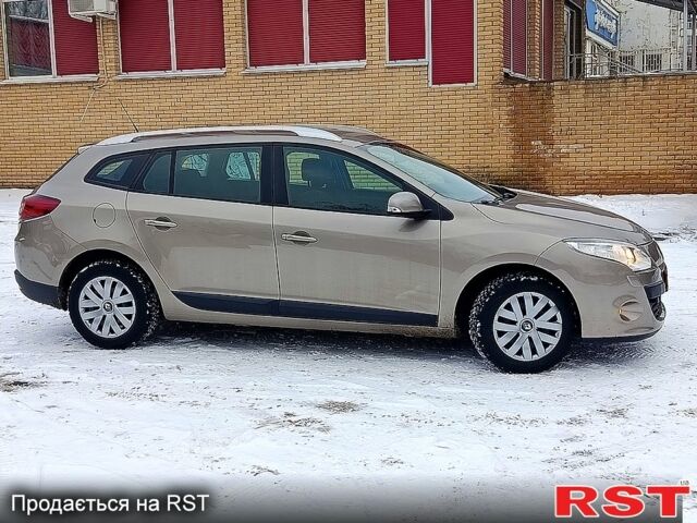Бежевий Рено Меган, об'ємом двигуна 1.6 л та пробігом 17000 тис. км за 7600 $, фото 1 на Automoto.ua