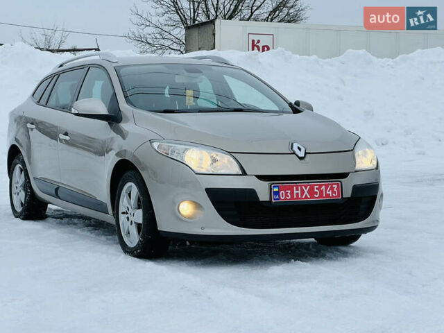 Бежевый Рено Меган, объемом двигателя 1.4 л и пробегом 193 тыс. км за 6700 $, фото 1 на Automoto.ua