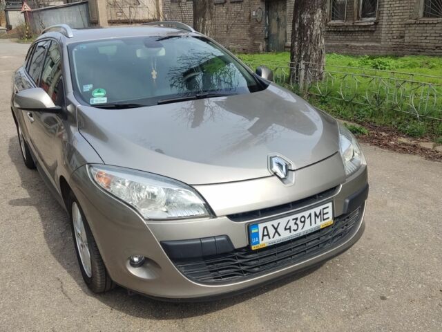 Бежевий Рено Меган, об'ємом двигуна 1.6 л та пробігом 275 тис. км за 6519 $, фото 1 на Automoto.ua