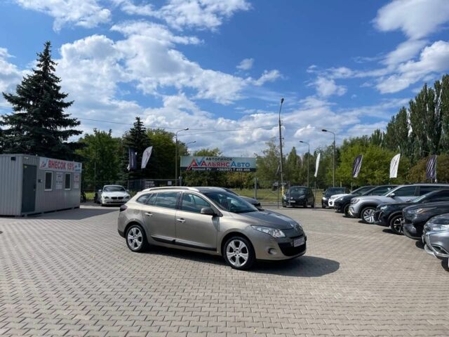 Бежевий Рено Меган, об'ємом двигуна 1.5 л та пробігом 206 тис. км за 7500 $, фото 1 на Automoto.ua
