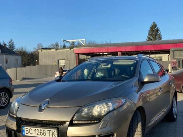 Бежевий Рено Меган, об'ємом двигуна 1.46 л та пробігом 310 тис. км за 6499 $, фото 1 на Automoto.ua
