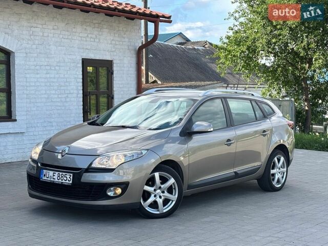 Бежевый Рено Меган, объемом двигателя 1.5 л и пробегом 262 тыс. км за 7850 $, фото 1 на Automoto.ua
