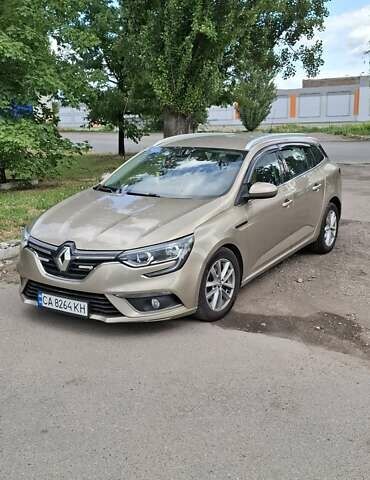 Бежевый Рено Меган, объемом двигателя 1.46 л и пробегом 261 тыс. км за 12500 $, фото 1 на Automoto.ua
