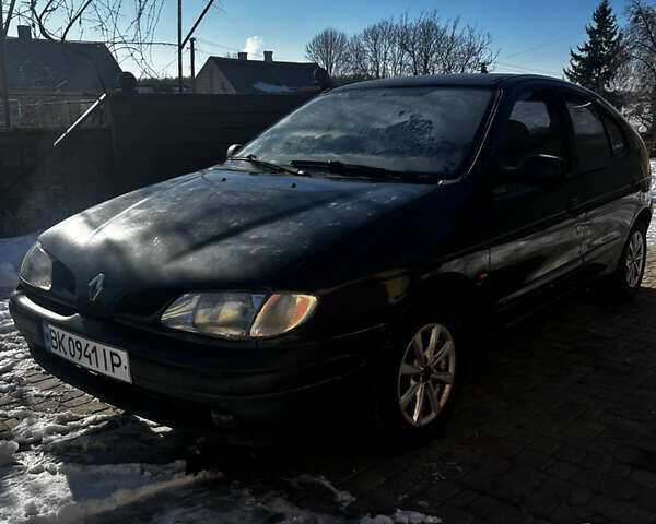 Черный Рено Меган, объемом двигателя 1.6 л и пробегом 300 тыс. км за 1650 $, фото 1 на Automoto.ua