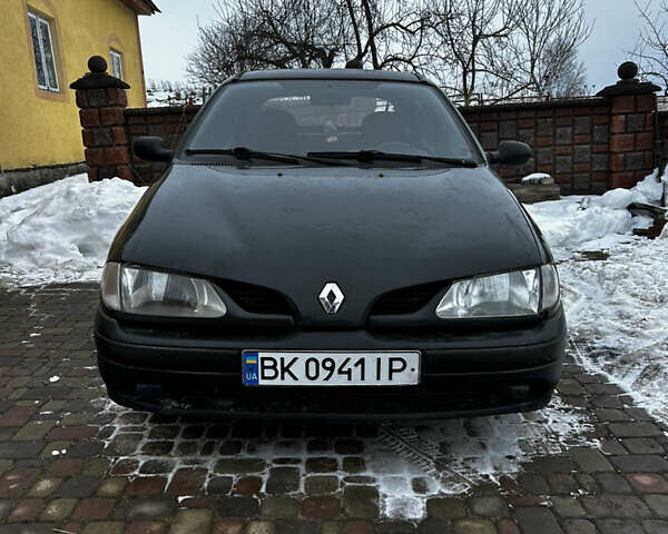 Чорний Рено Меган, об'ємом двигуна 1.6 л та пробігом 300 тис. км за 1600 $, фото 1 на Automoto.ua