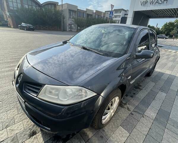 Черный Рено Меган, объемом двигателя 1.39 л и пробегом 200 тыс. км за 4000 $, фото 1 на Automoto.ua