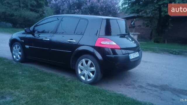 Черный Рено Меган, объемом двигателя 2 л и пробегом 270 тыс. км за 4700 $, фото 1 на Automoto.ua