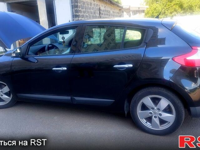 Чорний Рено Меган, об'ємом двигуна 1.6 л та пробігом 0 тис. км за 6500 $, фото 1 на Automoto.ua