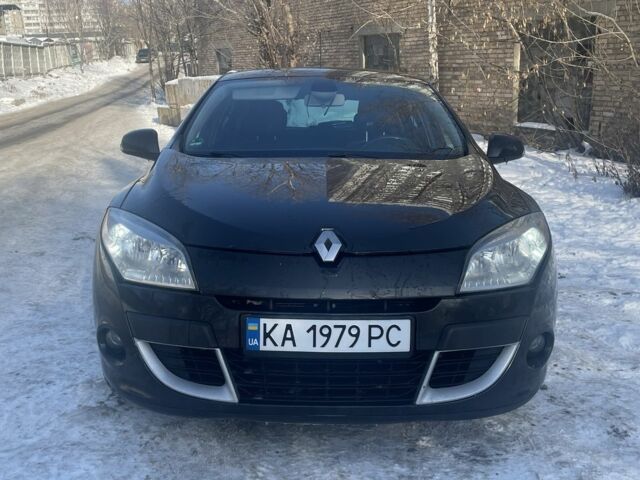 Черный Рено Меган, объемом двигателя 1.6 л и пробегом 163 тыс. км за 7199 $, фото 1 на Automoto.ua