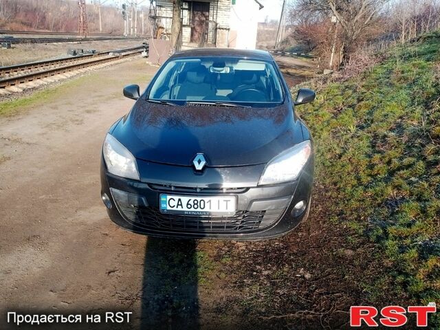 Черный Рено Меган, объемом двигателя 1.5 л и пробегом 0 тыс. км за 6000 $, фото 1 на Automoto.ua