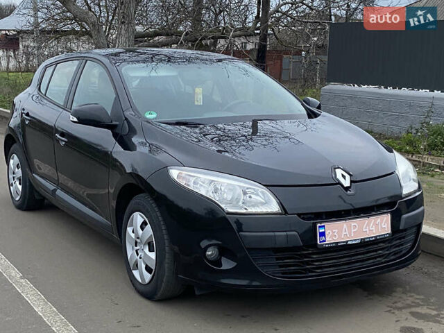 Черный Рено Меган, объемом двигателя 1.6 л и пробегом 204 тыс. км за 6500 $, фото 1 на Automoto.ua