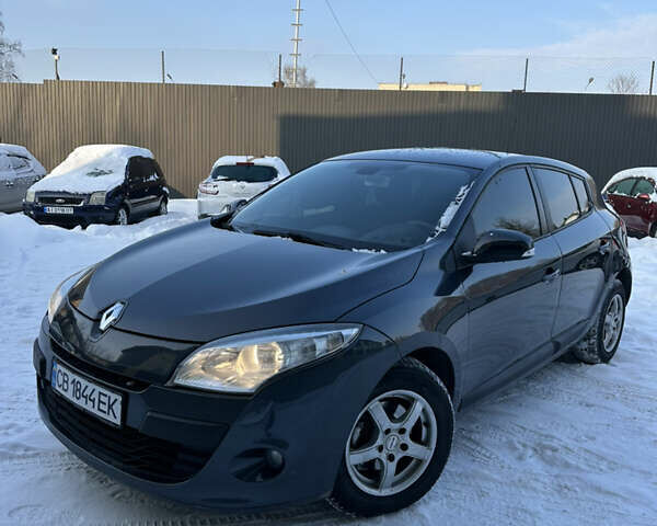 Черный Рено Меган, объемом двигателя 1.5 л и пробегом 241 тыс. км за 6800 $, фото 1 на Automoto.ua