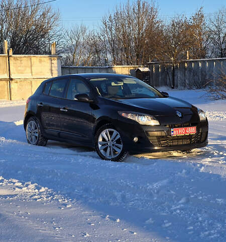 Черный Рено Меган, объемом двигателя 1.4 л и пробегом 220 тыс. км за 7200 $, фото 1 на Automoto.ua
