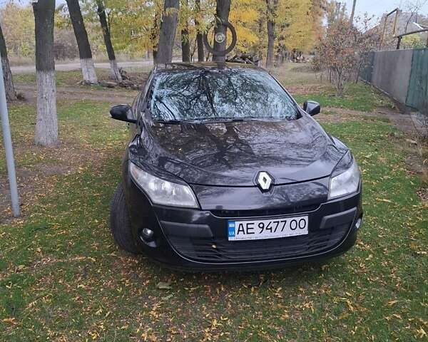 Рено Меган 2009 в Апостолове на Automoto.ua Черный Рено Меган, объемом двигателя 1.6 л и пробегом 137 тыс. км за 6800 $, фото 1 на Automoto.ua
