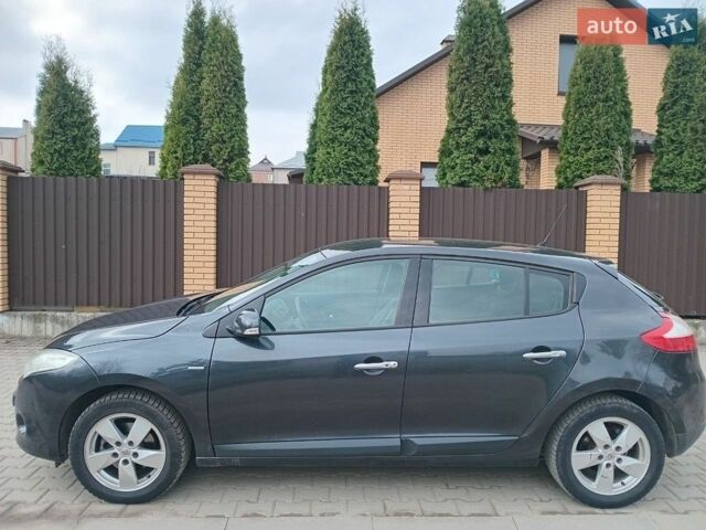 Черный Рено Меган, объемом двигателя 1.6 л и пробегом 220 тыс. км за 7200 $, фото 1 на Automoto.ua